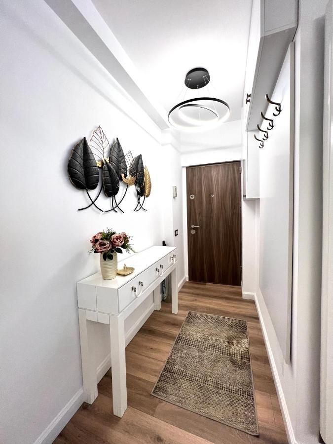 Sky View - Luxury Apartament - Sanador Victoriei Boekarest Buitenkant foto