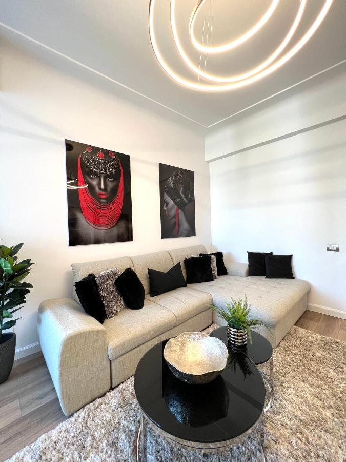 Sky View - Luxury Apartament - Sanador Victoriei Boekarest Buitenkant foto