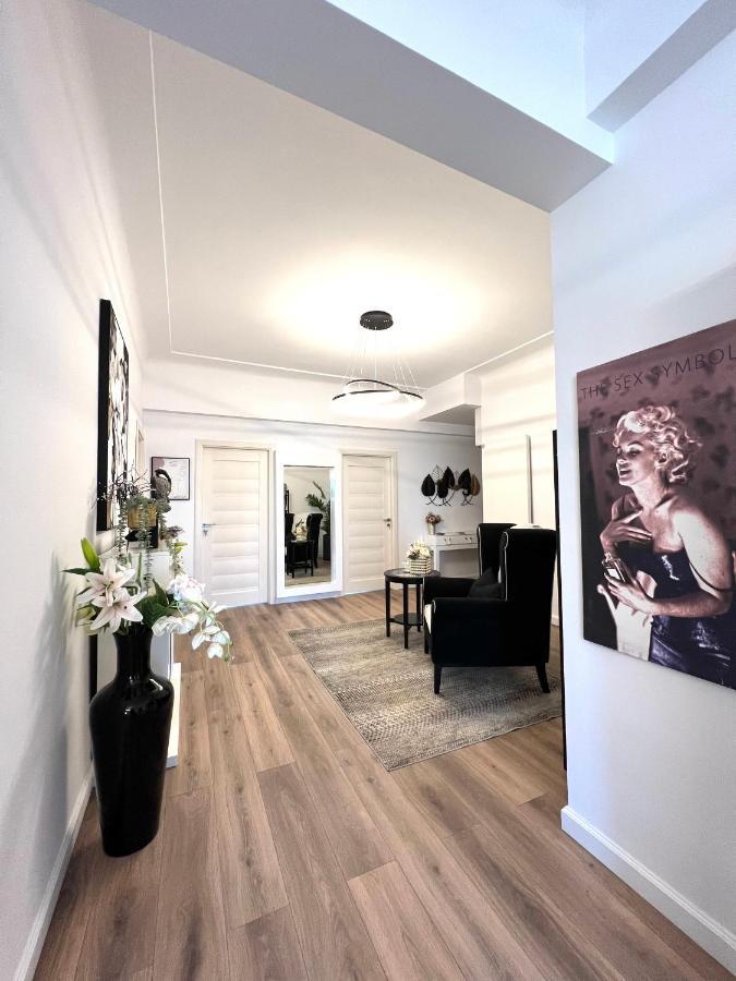 Sky View - Luxury Apartament - Sanador Victoriei Boekarest Buitenkant foto