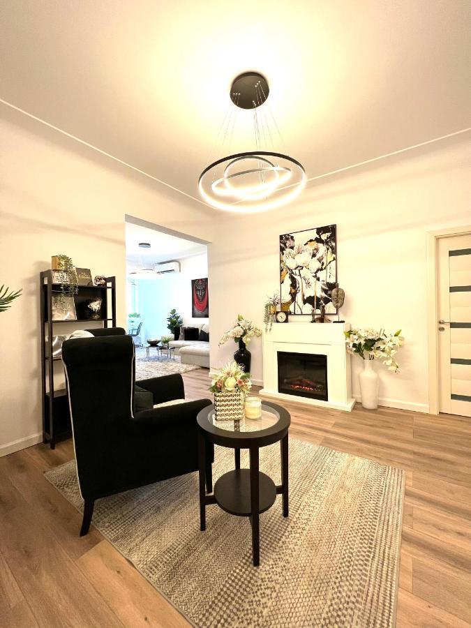 Sky View - Luxury Apartament - Sanador Victoriei Boekarest Buitenkant foto