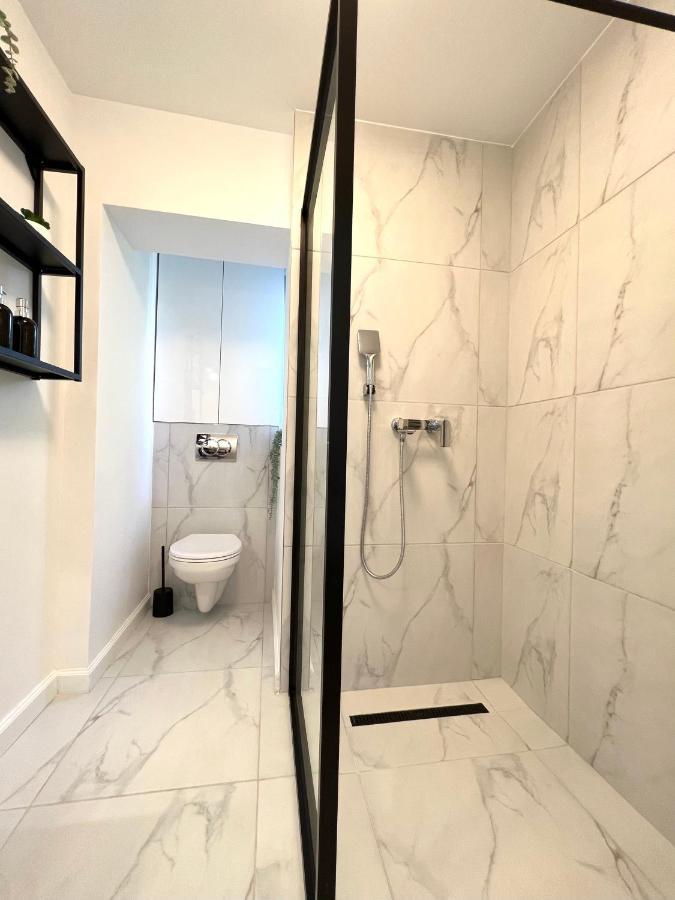 Sky View - Luxury Apartament - Sanador Victoriei Boekarest Buitenkant foto