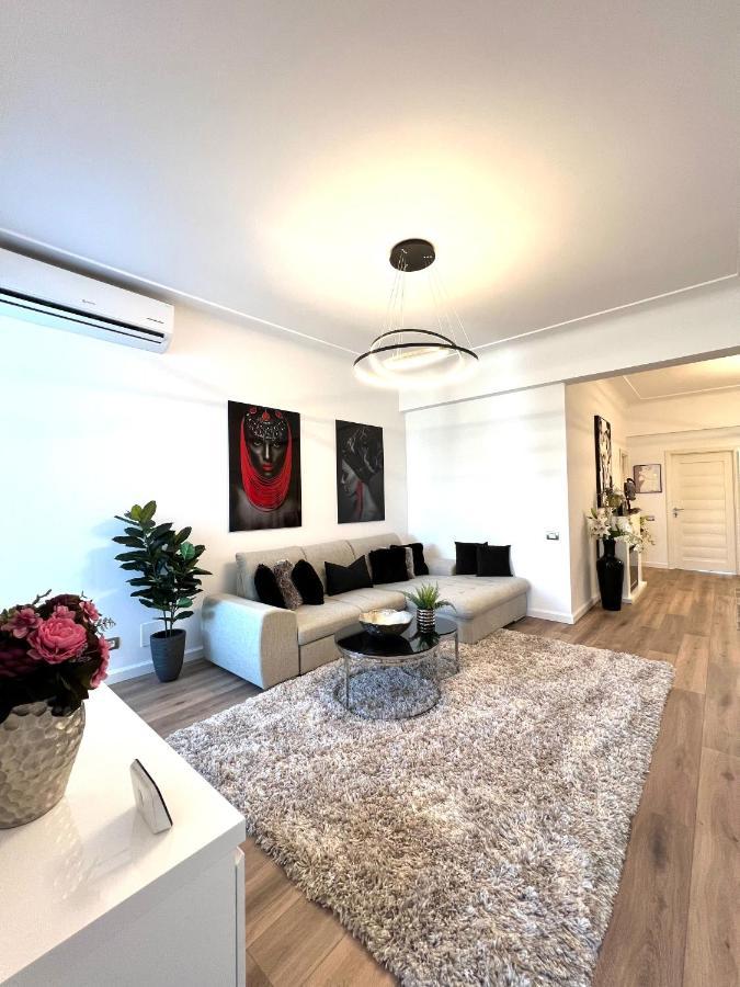Sky View - Luxury Apartament - Sanador Victoriei Boekarest Buitenkant foto