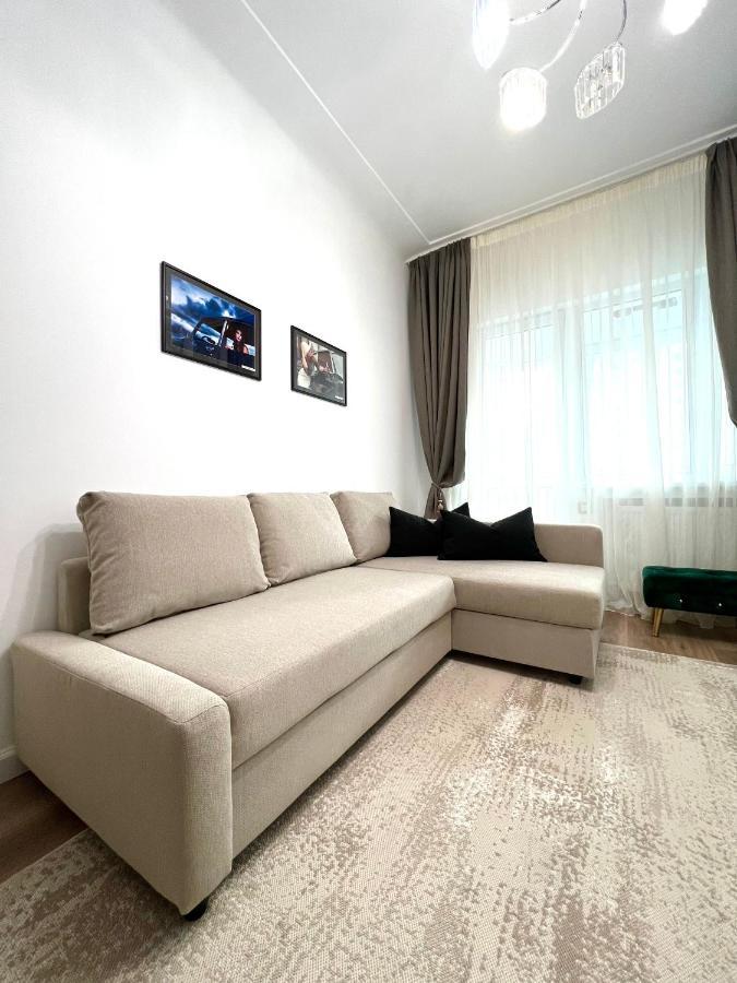 Sky View - Luxury Apartament - Sanador Victoriei Boekarest Buitenkant foto